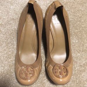 Tory Burch wedge size 9M